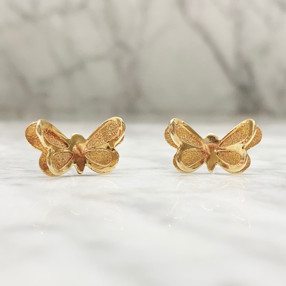 💎3/$30💎 Butterfly Earrings in Gold NWT